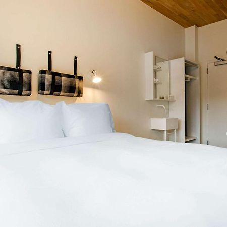 Gowanus Inn & Yard Нью-Йорк Экстерьер фото