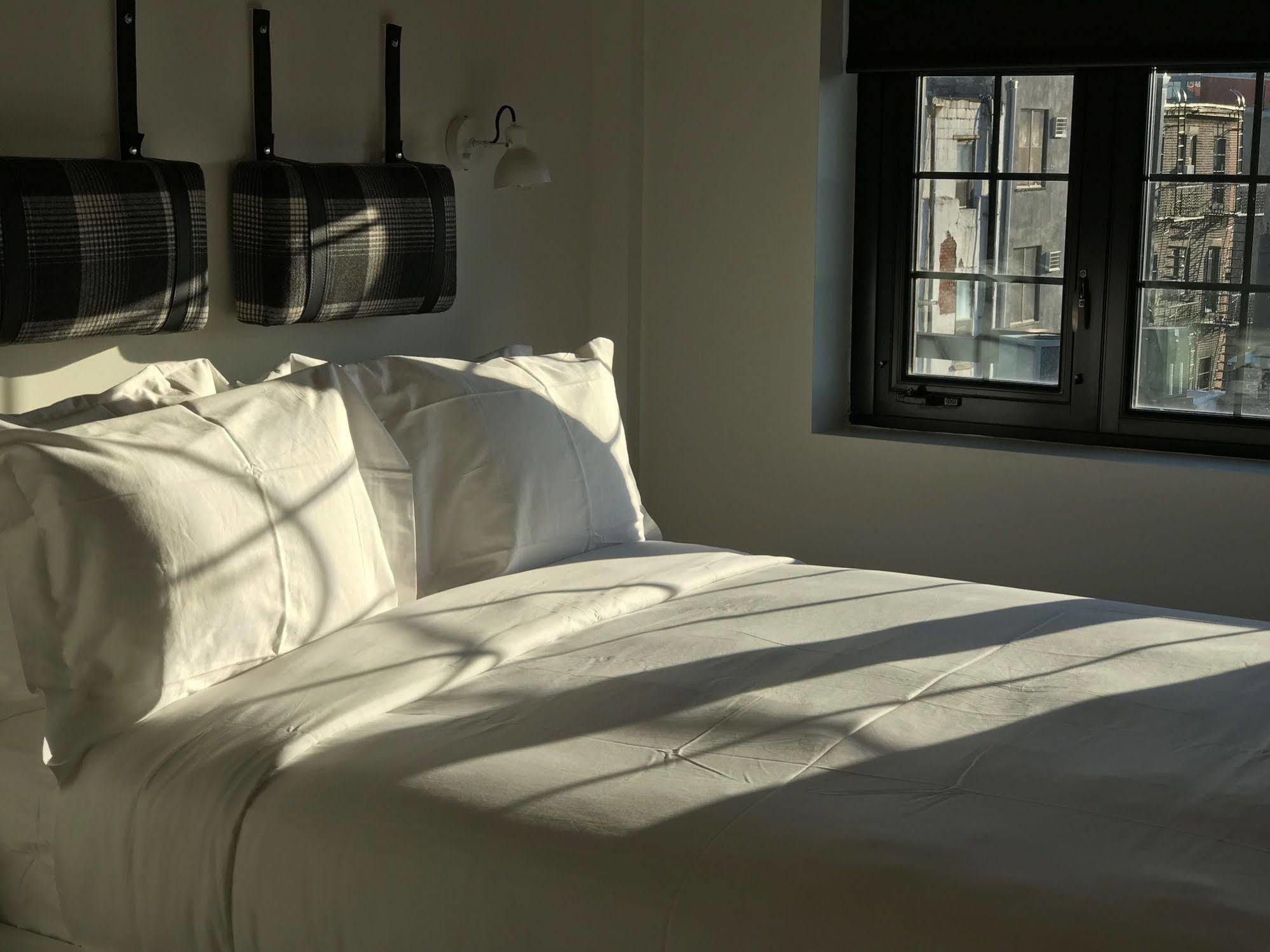 Gowanus Inn & Yard Нью-Йорк Экстерьер фото